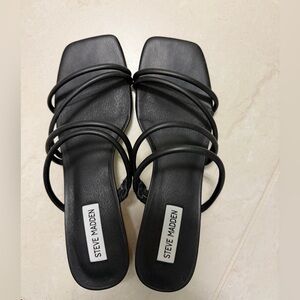 Steve Madden Black Strappy Block Heel Mule Sandals – Size 9.5